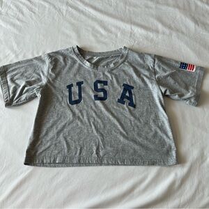 SHEIN Gray cropped T-Shirt with USA graphic tee Size L